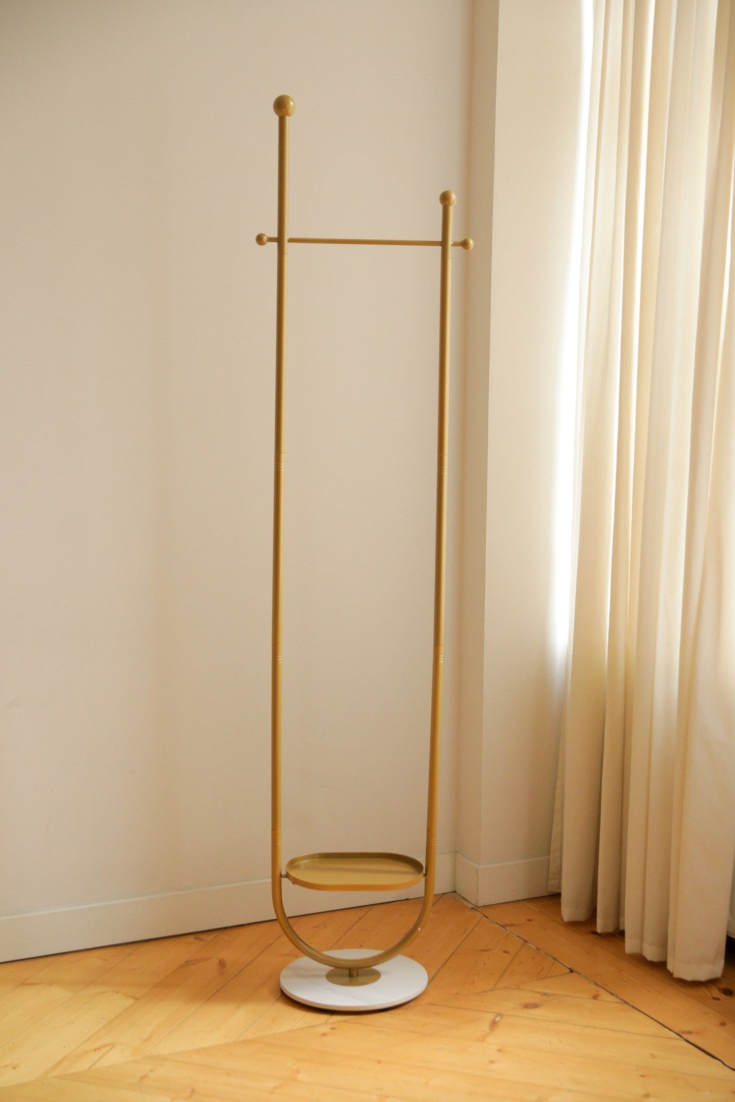 Forma Clothes Standing Hanger