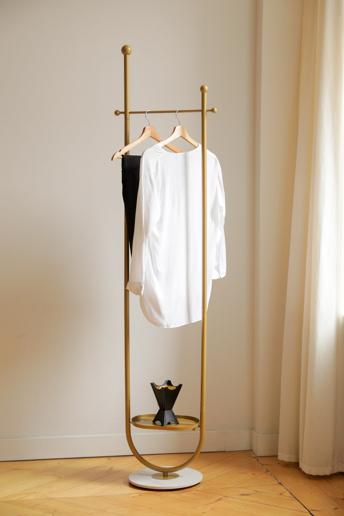 Forma Clothes Standing Hanger