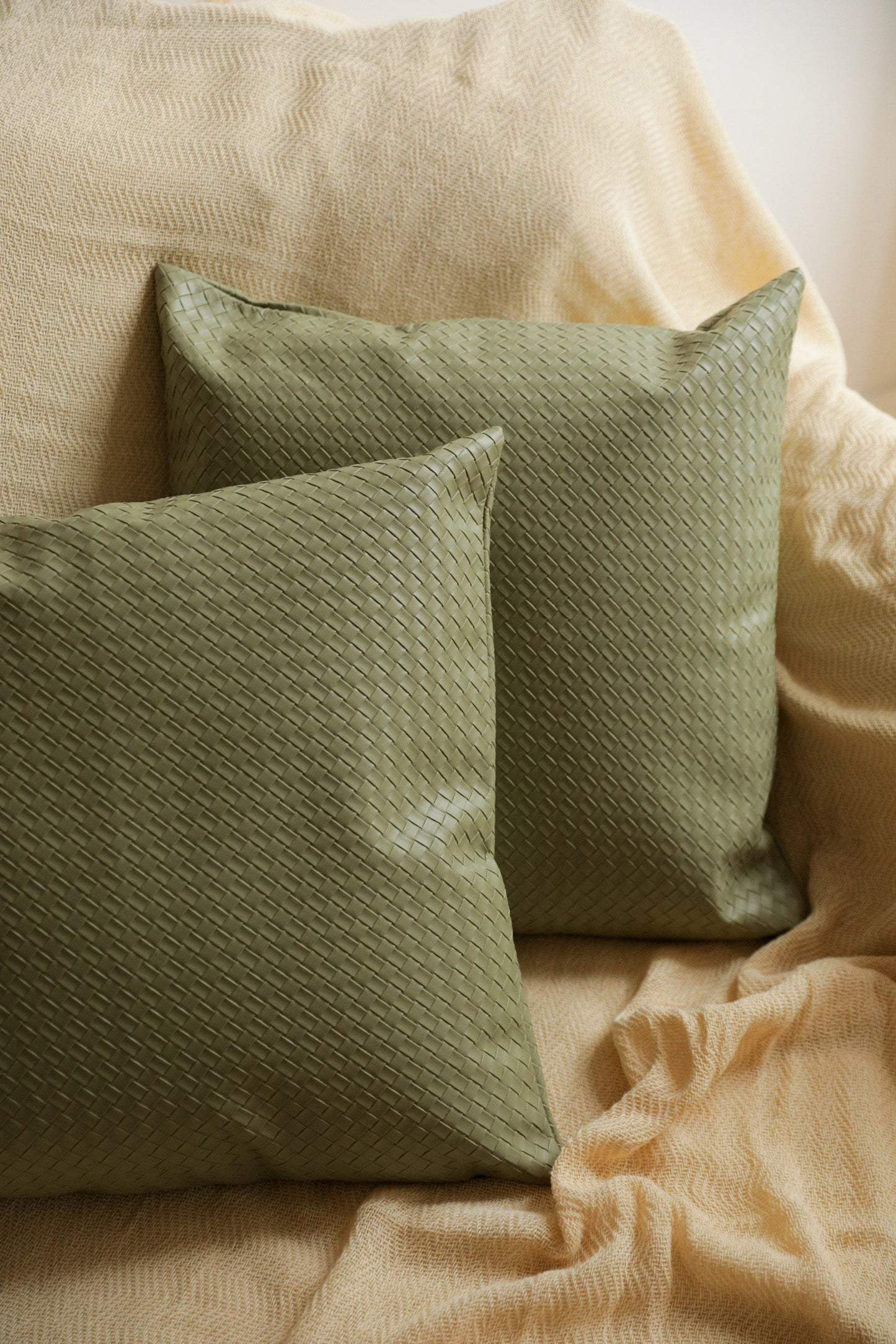 Sereno Cushion Cover