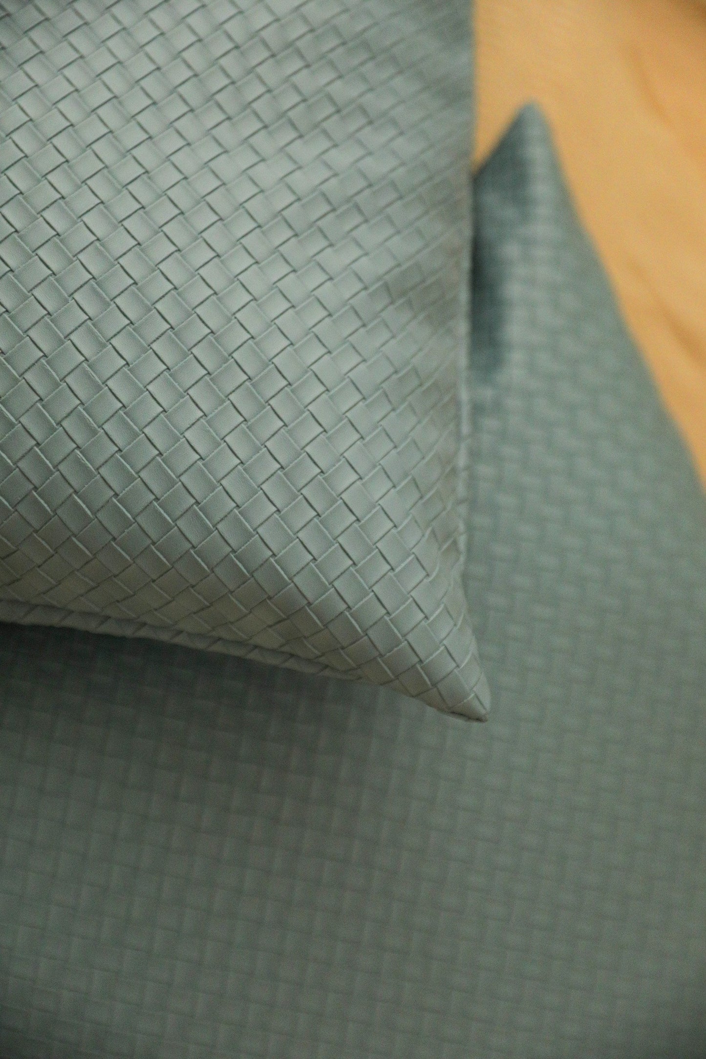 Sereno Cushion Cover