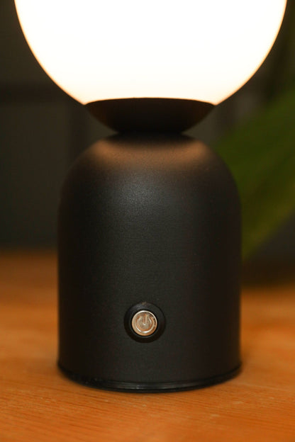 Clara Rechargable Lamp