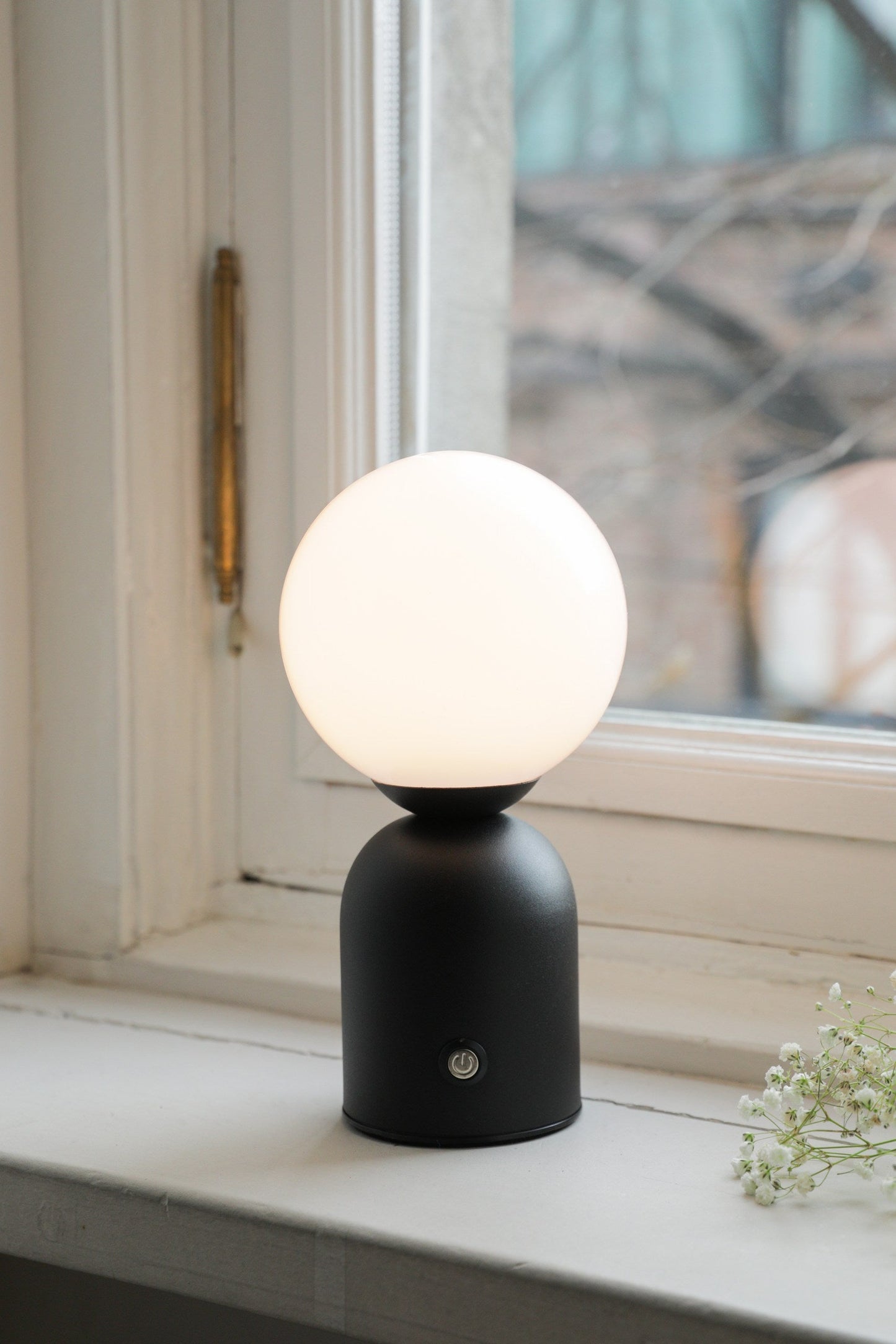 Clara Rechargable Lamp